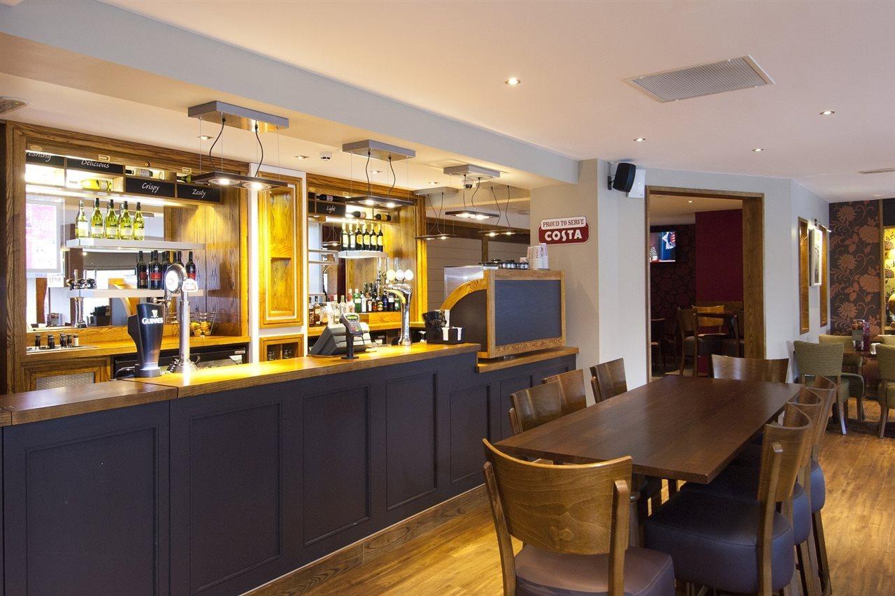 Premier Inn Bradford Central Exterior foto